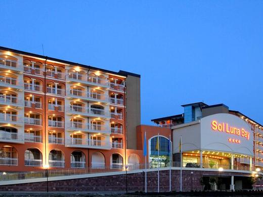 Sol Luna Bay Resort