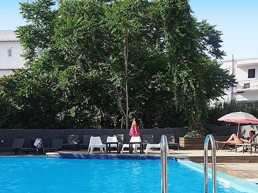 Amphitryon city Hotel