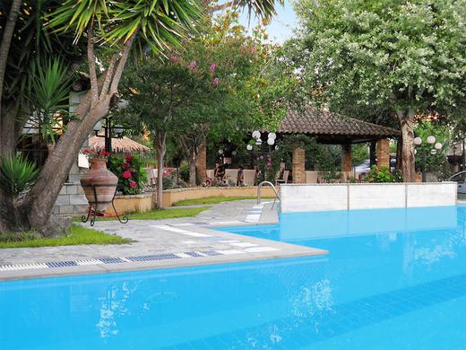 Spiti Nikos Apartments