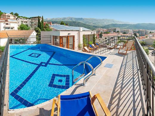 Hotel Twelve by Aycon