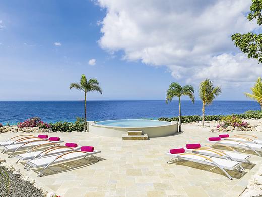 Coral Estate Luxury Resort