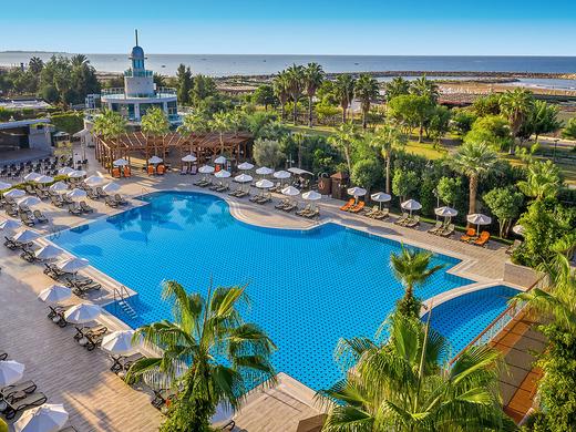 Hotel Commodore Elite Suites & Spa