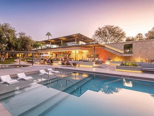 Mokuti Etosha Lodge