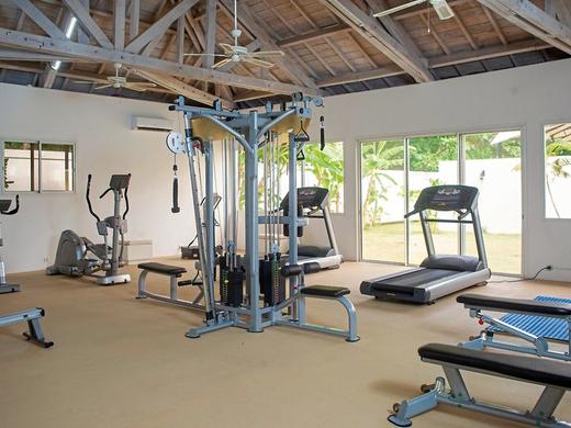 Royal Beach Hotel & Spa