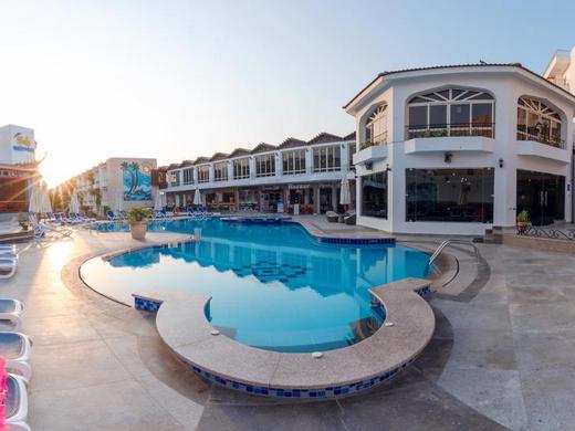 Minamark Beach Resort