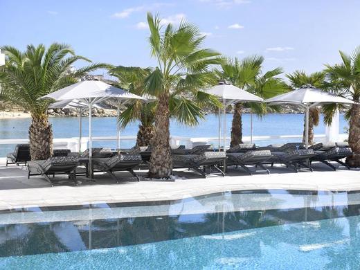 Petinos Beach