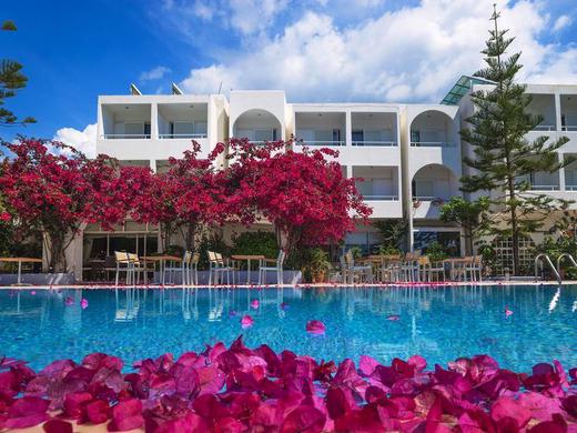 Kyparissia Beach