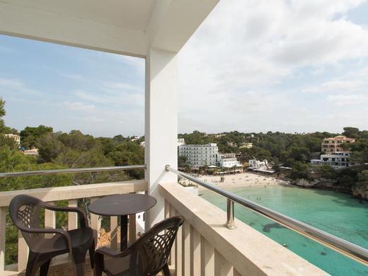 Pinos Playa Hotel