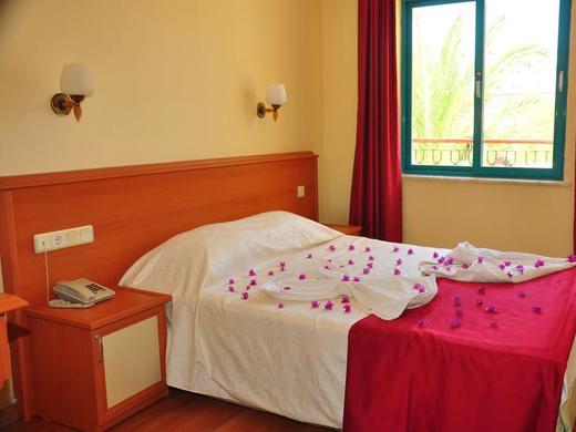 Vega Green Apart Hotel