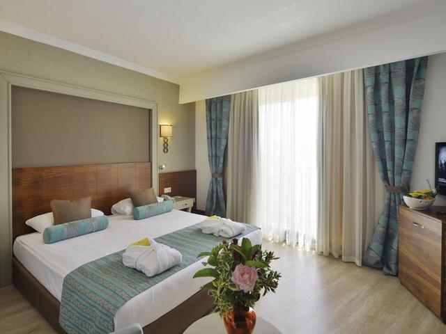 Side Crown Palace In Evrenseki Sonnenklar Tv