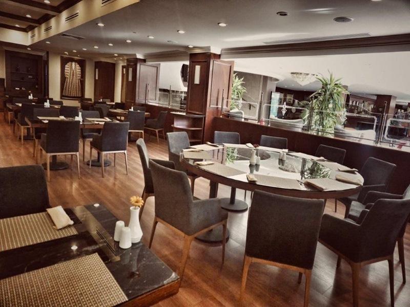 8768150FEC54E16F09F6C2A0CBBD9550