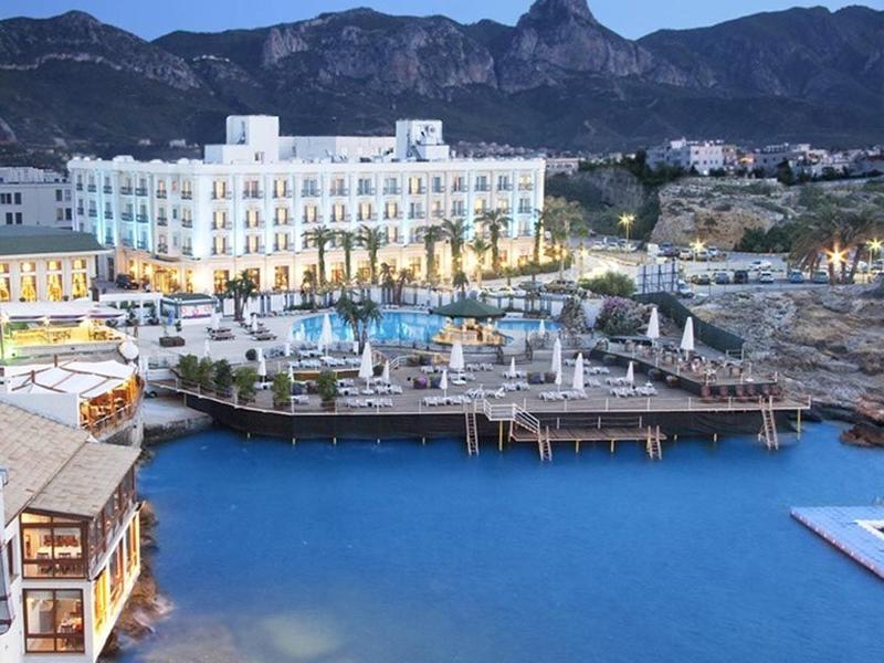 B7FD79A54596FE3B9A6C82B4F238C325