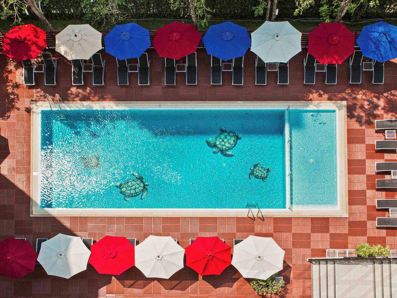 AA857F0C6AF2E6475B11D2DDE714A8E4