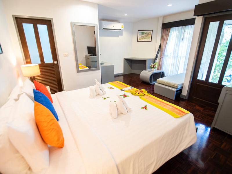 435504EC4C6415AE6AFE1A2557F2F0E3