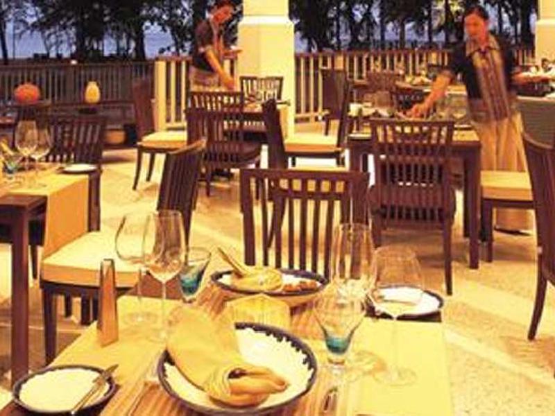 AE6C6AD46A2174582F8772BF601B5016