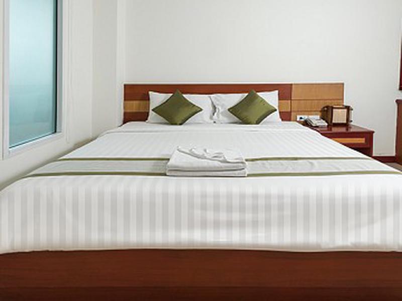 18E999DB14AC4BE11C9C24041E4FAECF