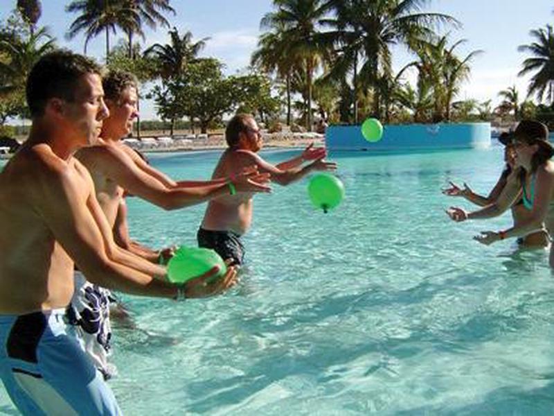 6922CF28F12129D145DD4D8AD99BB6FD