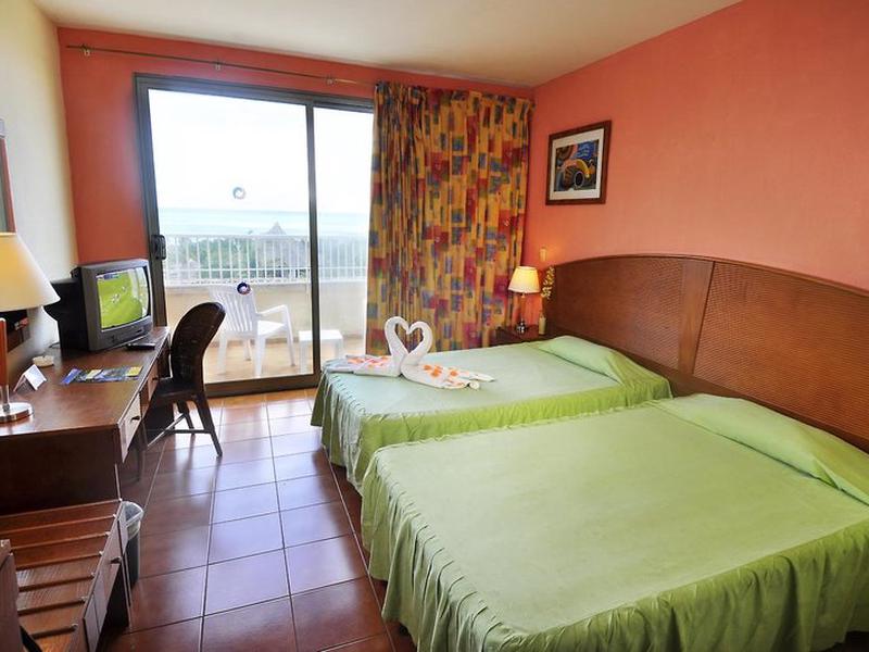 106F93DD4902F52A1D3C7622FC8F3261