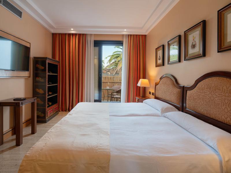 B9033F568304C8C43EDBAE1A34383E41