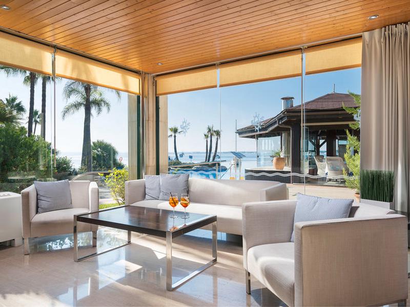 4373F5DD3ADC0DCB44AF593F30686D7F