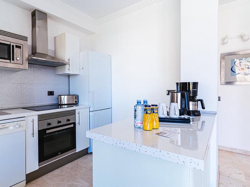 92EF1692E6E51B6D10266427558A5C8A