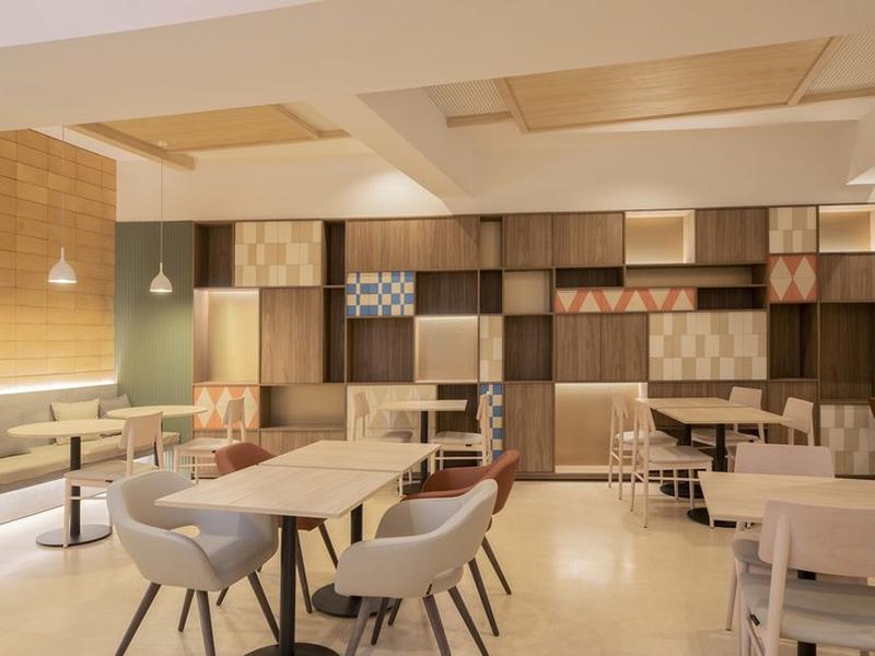 FFC448EF4D214B270E574F593EEA869C