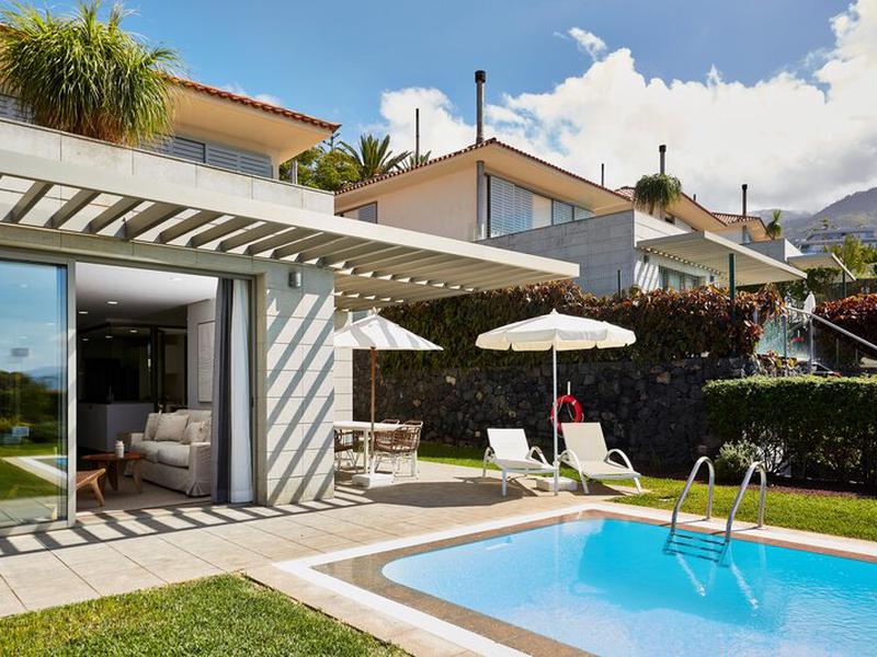 26E7DAB67B1566A43519295F46880A53