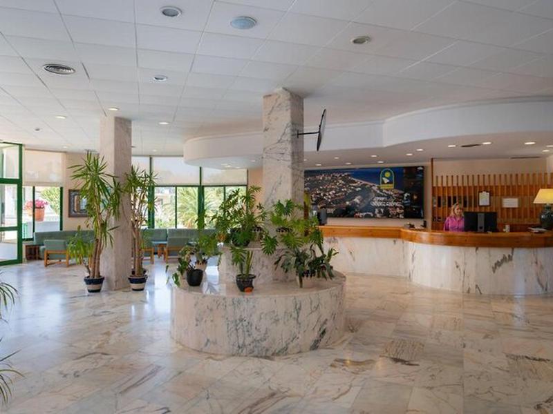 03E7C693021A71BA84BCA3A1EF66B187