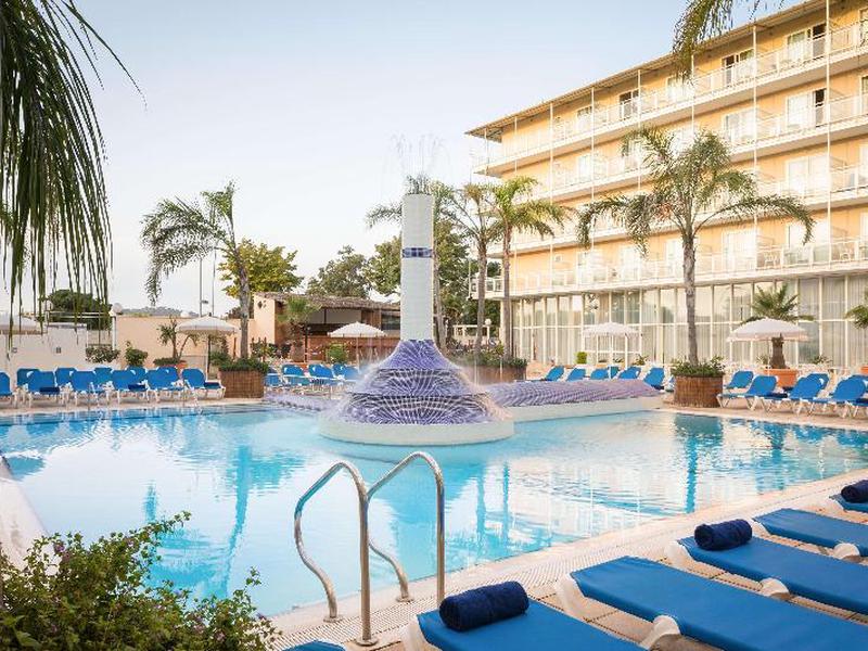 AEB9568B12D8B676CF51D0AD4D27051A