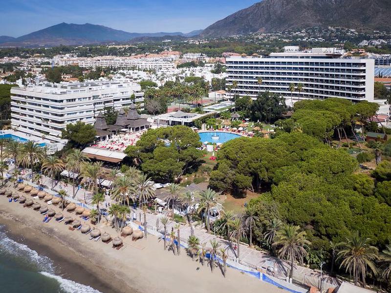 3DE6F49B4479CC6B69BB2A562FE4B742