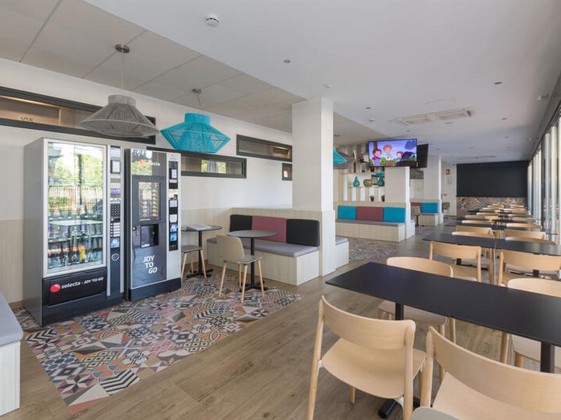 6C17BBC2B0306F7DED65989AE38473C1