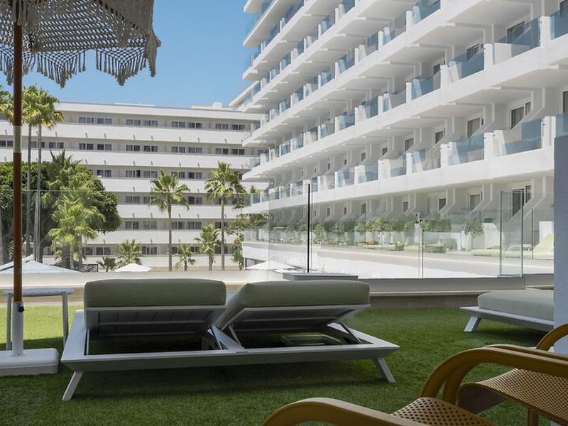 Iberostar Waves Bahia de Palma (Adults only 16+)
