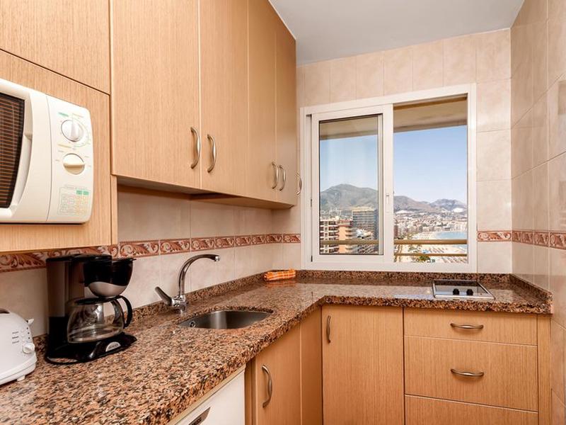 0C86C01F4F4FF7F08D5E2BF65C99111E