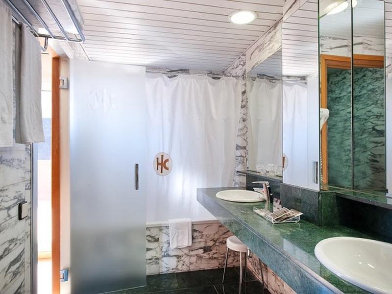 0987ED3CBDD53C0E48E95B5A667F392A