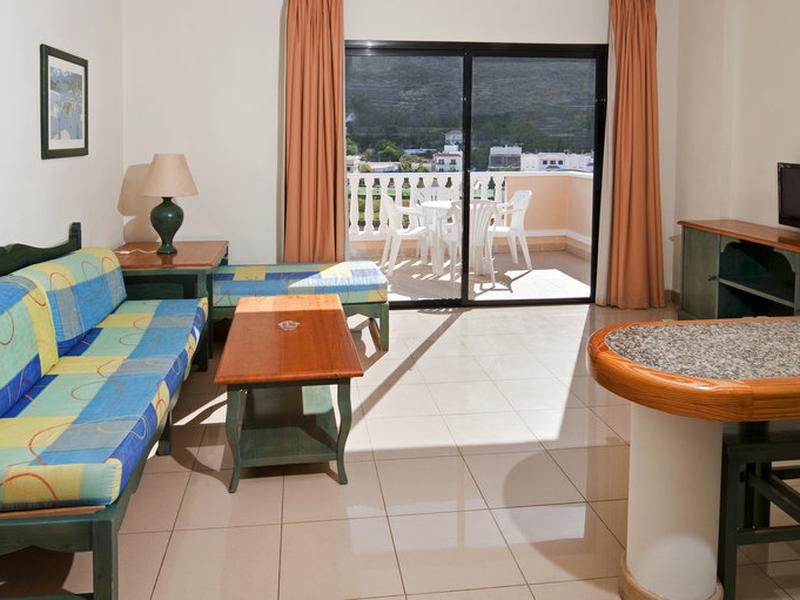 F0B7EE9F4C8AC8F645D9249A293B0ED0