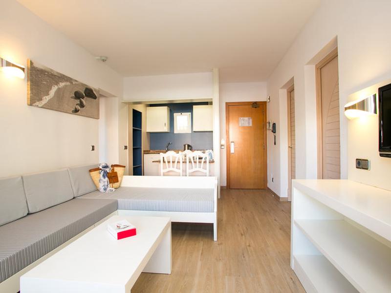 EFFEC2AB987DBDFDC0A8ADF732778A4B