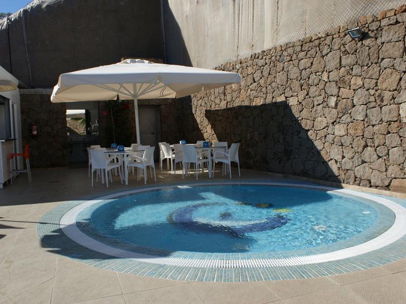 C8FBFBE8244C1AEC75FE8DADFBC70595