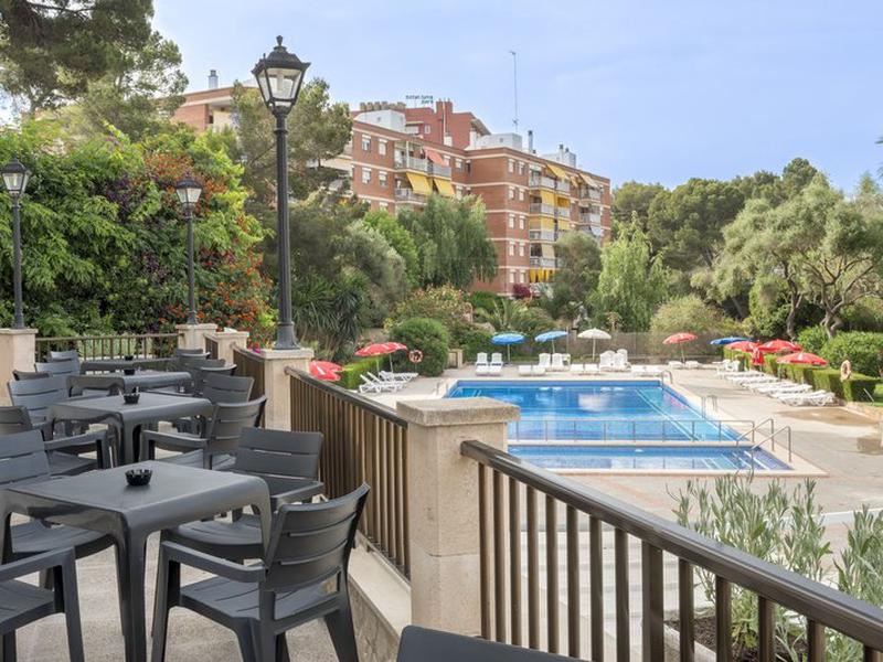 E36B2F18DBEC404CDD9AAFEFDFE76CAC