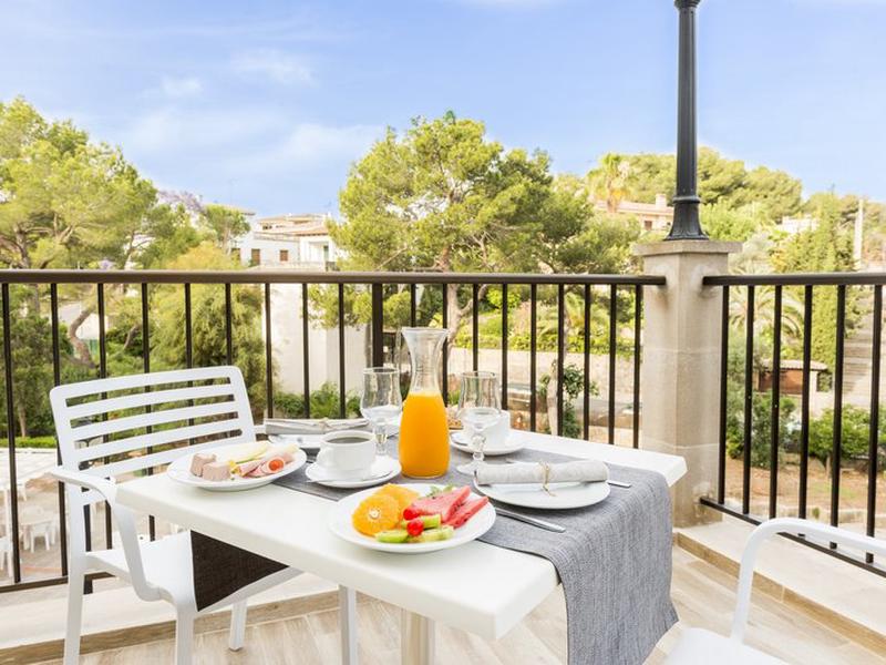 06D85BD5FE2FD0C10D8CFC9AD148AAC1