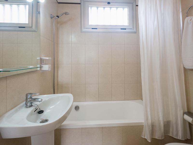 90B3C61EF851D2D2881539537973C6BB