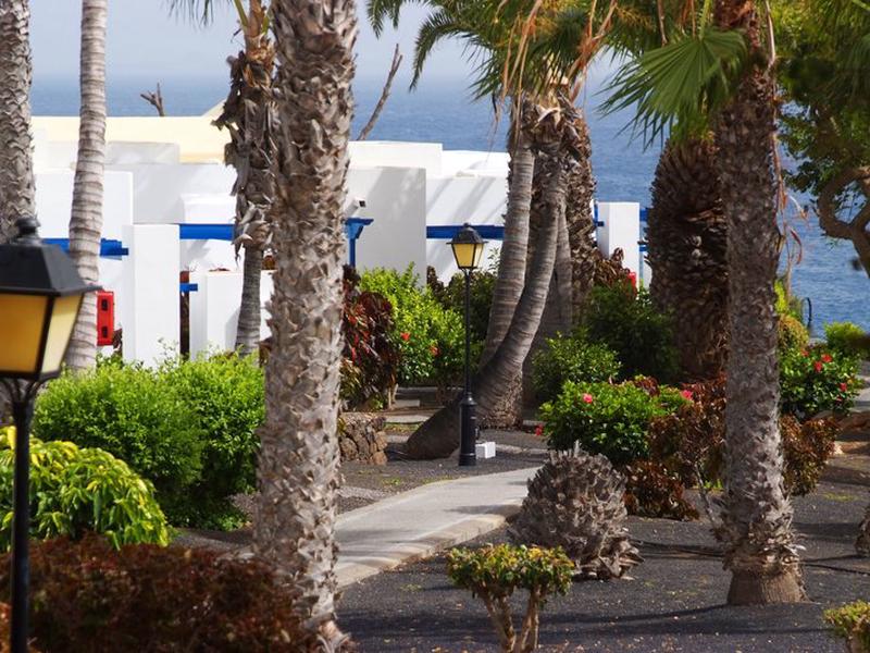 04031A1ACC9D08E52E3054A950F2E7B8