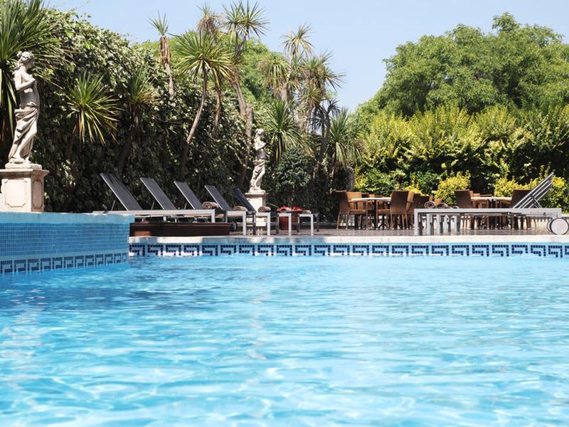 25F533D27E9A11D46C1C63EEEE5B755F