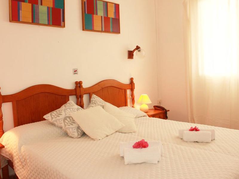 350B9198E6B2B90BB2A1180D012AFEDF