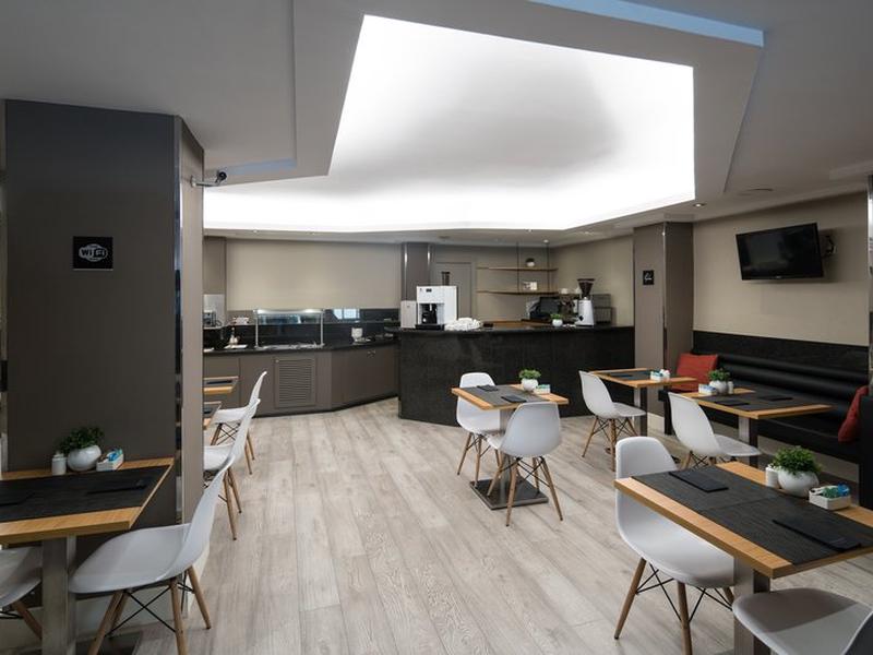 749A81687BDB2F902715719325F6E02A