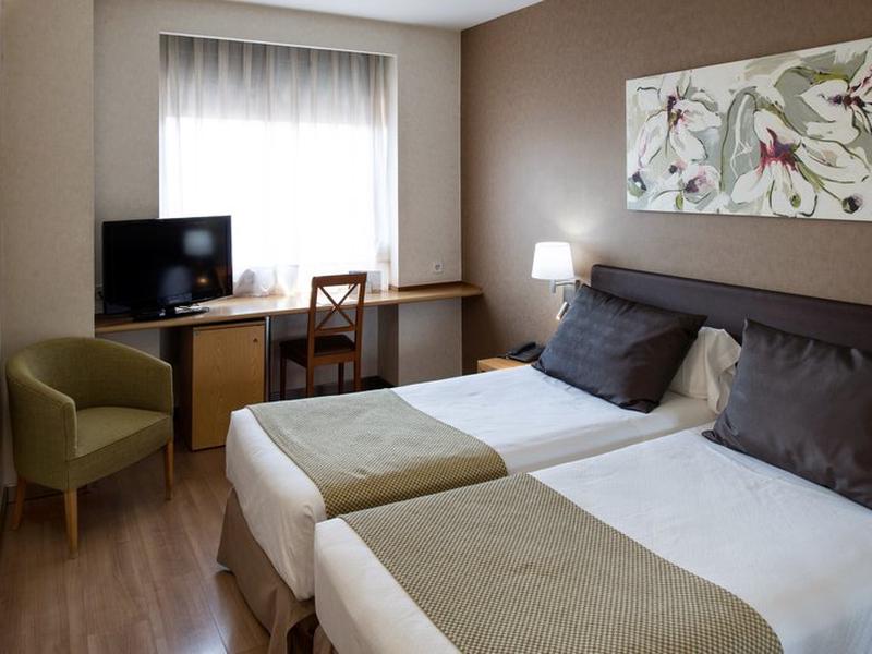 07AE85A42755BFD23DF14D75F6C9C64C