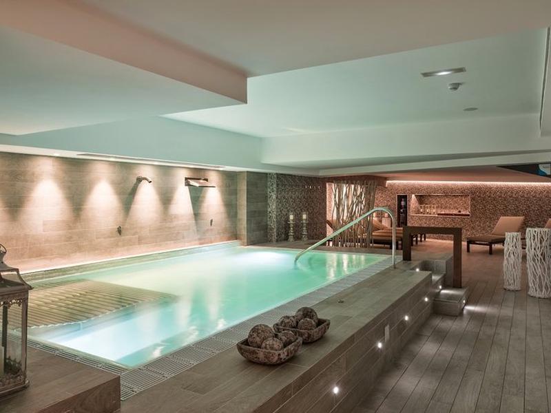 39CE1CCA32082156FCD944E63058371E