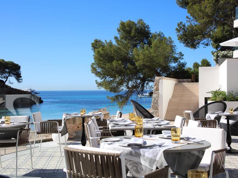 09F5EF5565344E8182525D56330BB7D1