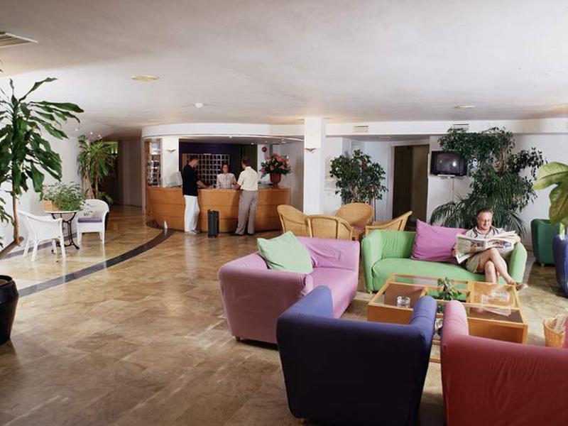 F228D7937FF304055DA53B38759E2914