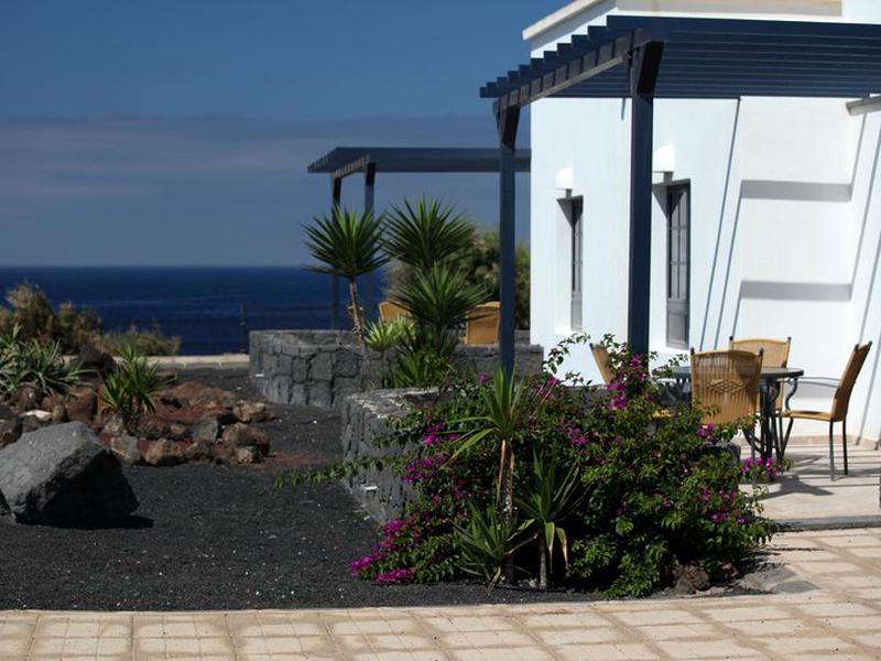 A7895169EF6D6EA99D47BA8AFBFF1CA1