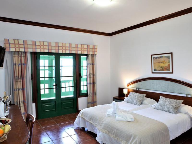 E274C922940341E8241CBADF0E2D44E9